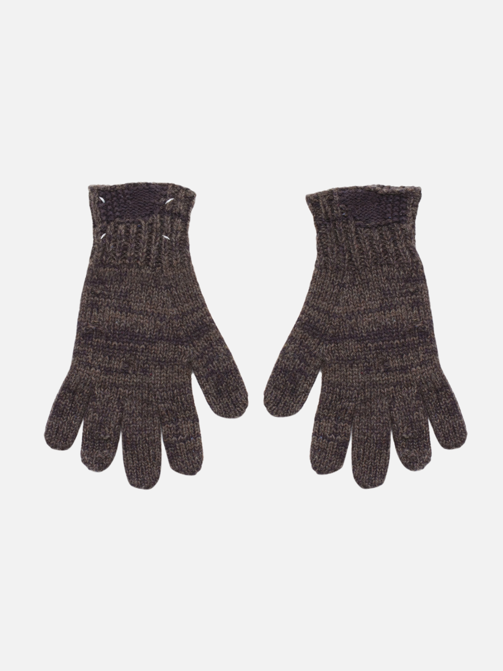 Для фэшн-инфлюенсеров и трудоголиков: 12 самых-самых подарков для близких (фото 18)