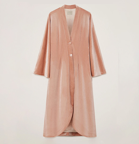 Статуэтки, фарфор и даже светильники: 26 подарков на зимние праздники для тех, кто любит уют (фото 9)