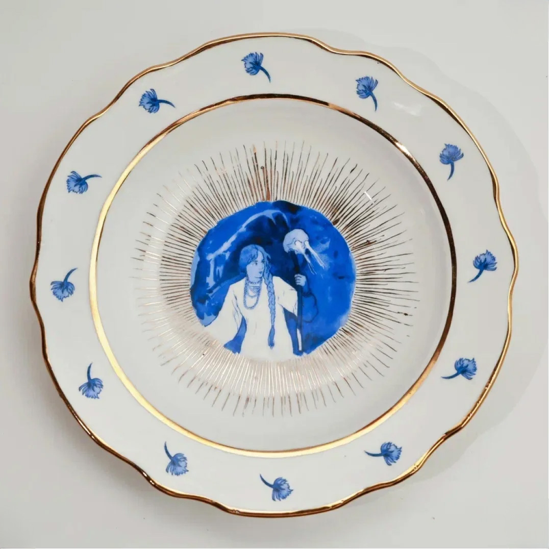 Статуэтки, фарфор и даже светильники: 26 подарков на зимние праздники для тех, кто любит уют (фото 5)