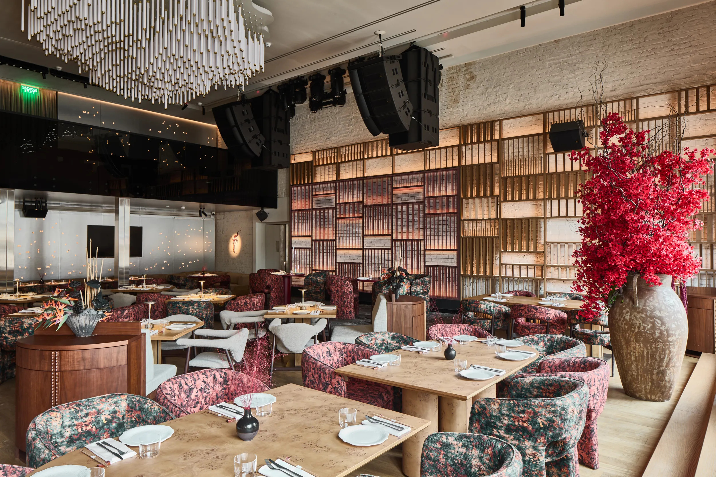 «Турандот», «Сахалин» и «Метрополь»: где в Москве праздновать Новый год 2026 (фото 23)