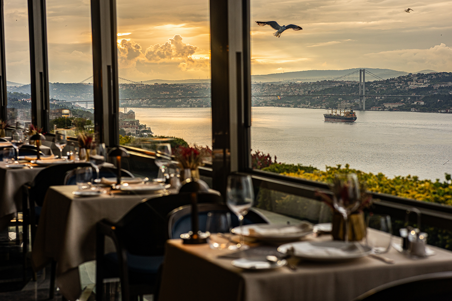 CVK Park Bosphorus Hotel Istanbul приглашает отметить первую ночь нового года на крыше отеля (фото 1)