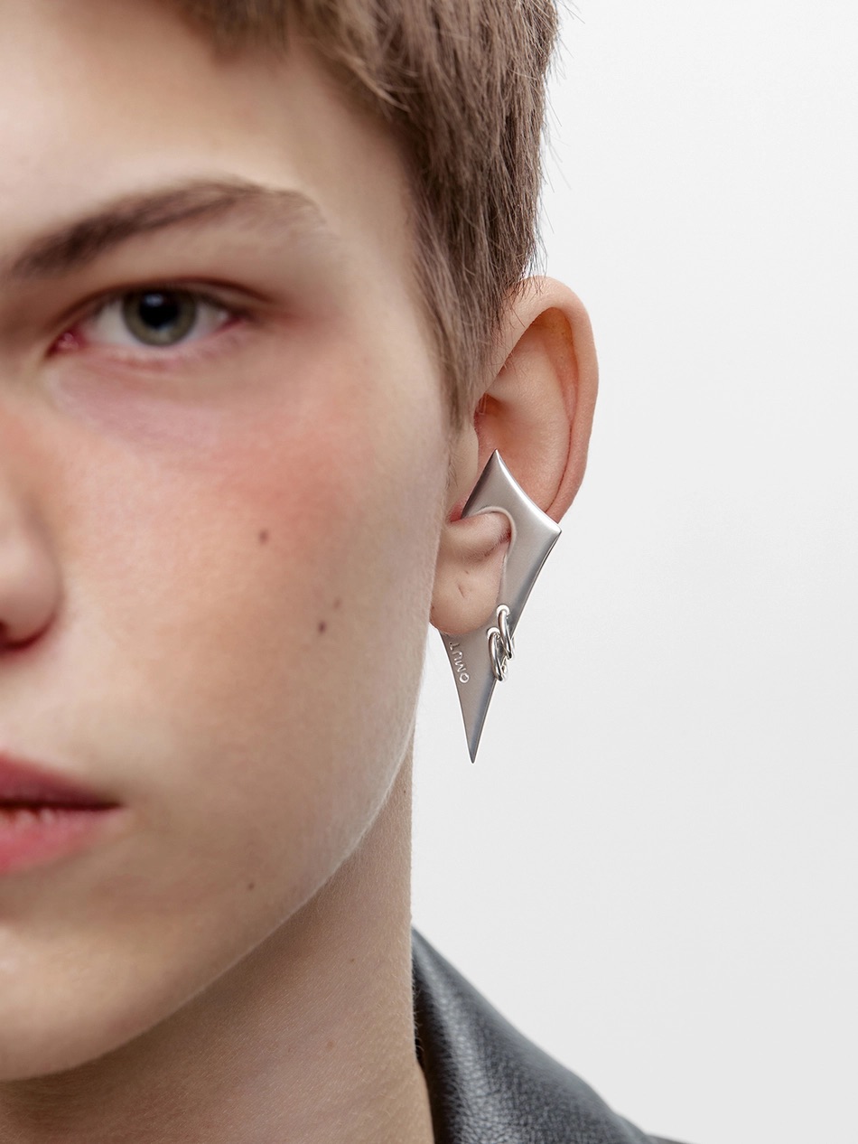 Смокинги, оверсайз-пиджаки и худи: в чем встречать Новый год 2026 мужчинам (фото 10)