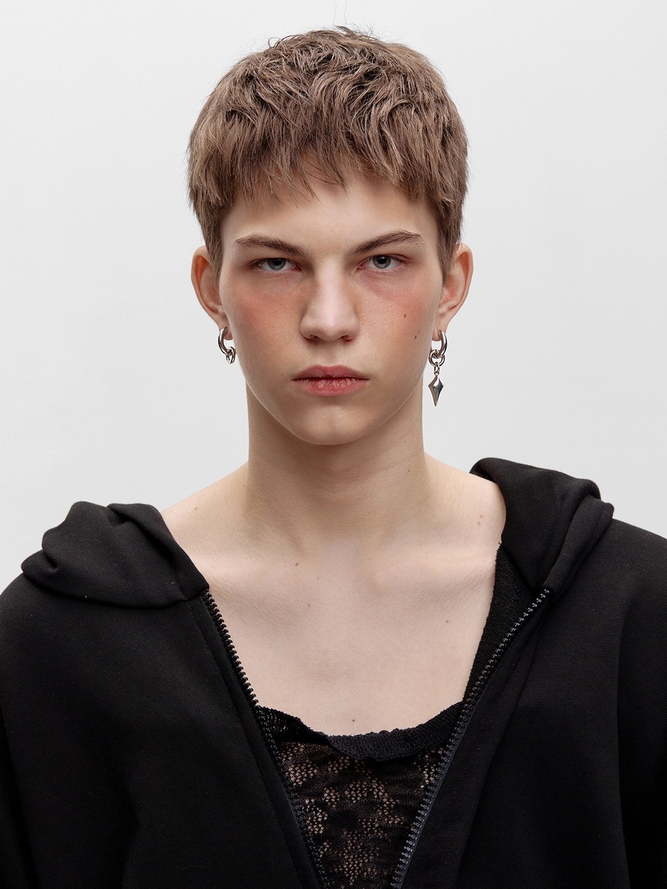 Смокинги, оверсайз-пиджаки и худи: в чем встречать Новый год 2026 мужчинам (фото 9)