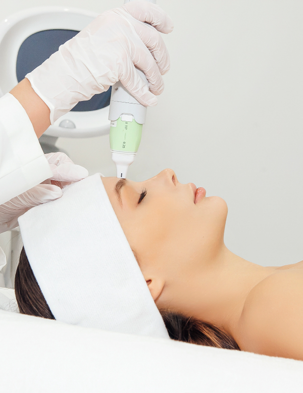 Кампейн Darling* и коллаборация Vivienne Sabó: что нового в коллекциях бьюти-брендов (фото 12)