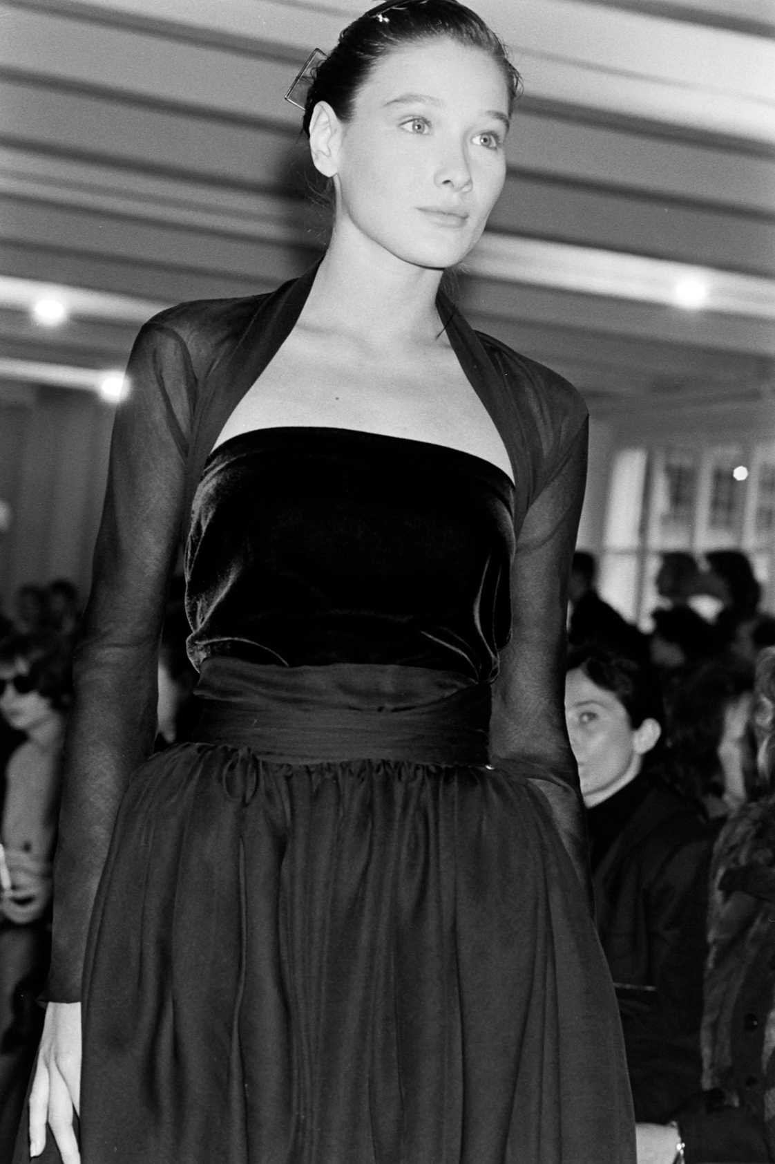 Муза Ива Сен-Лорана и первая леди Франции: Карла Бруни в 10 фотографиях (фото 2)