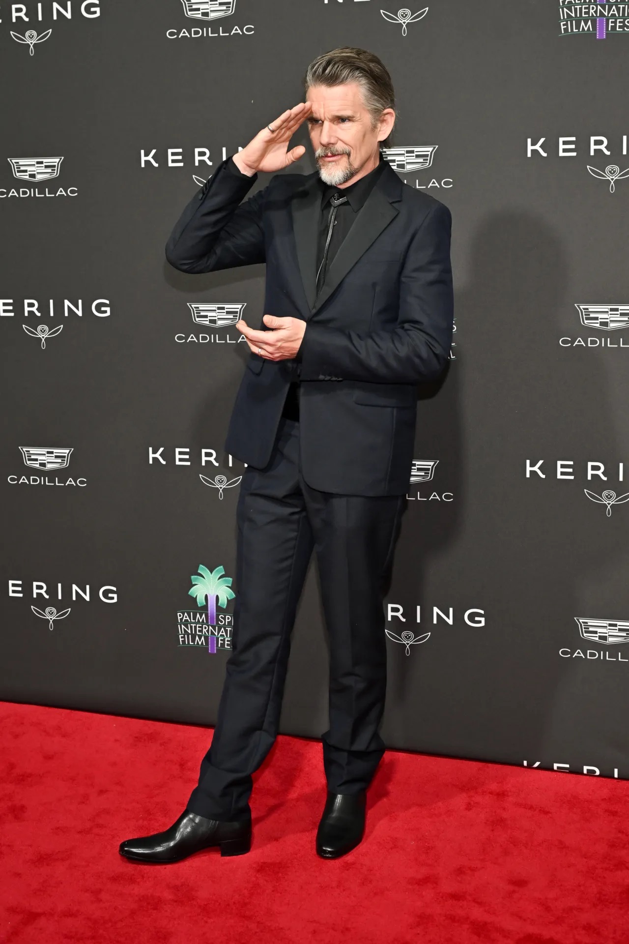 Тимоти Шаламе и Леонардо Ди Каприо стали победителями Palm Springs Film Festival (фото 8)