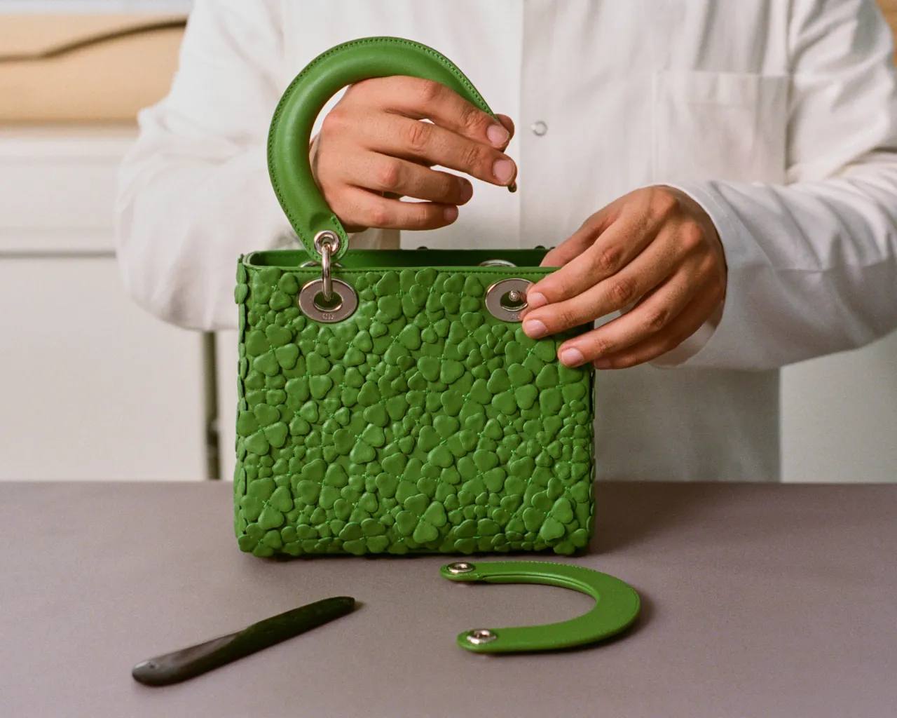 Сумки Lady Dior и Bow поступили в продажу (фото 8)