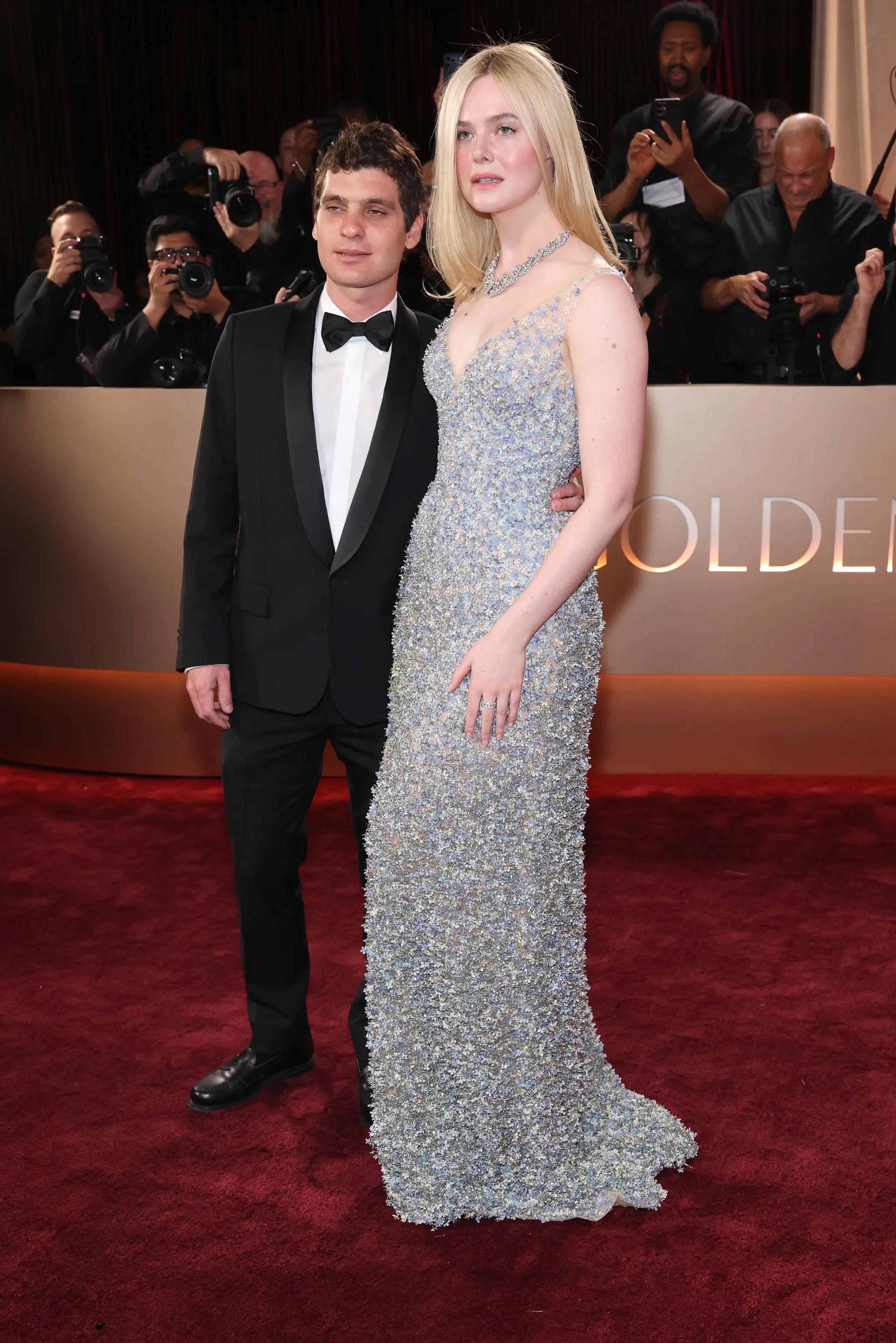 Селена Гомес в Chanel и Ариана Гранде в Vivienne Westwood: красная дорожка «Золотого глобуса — 2026» (фото 6)