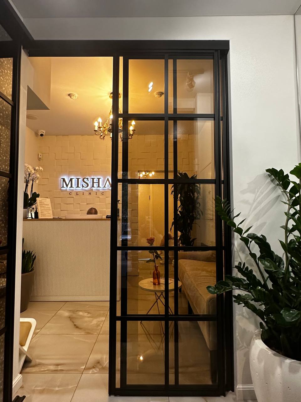 Термомагнитное омоложение и SPA для волос: на какие бьюти-процедуры записаться после праздников (фото 14)