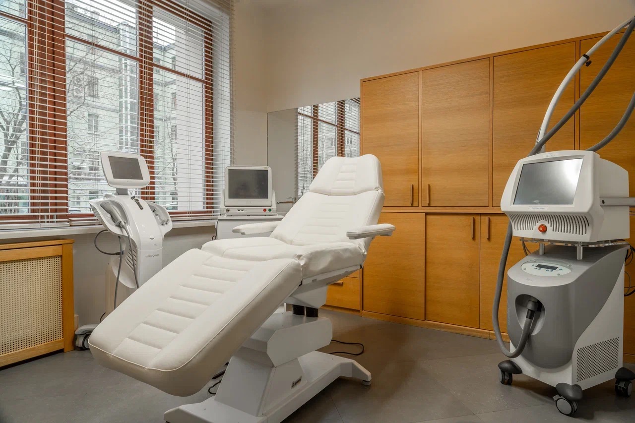 Термомагнитное омоложение и SPA для волос: на какие бьюти-процедуры записаться после праздников (фото 15)