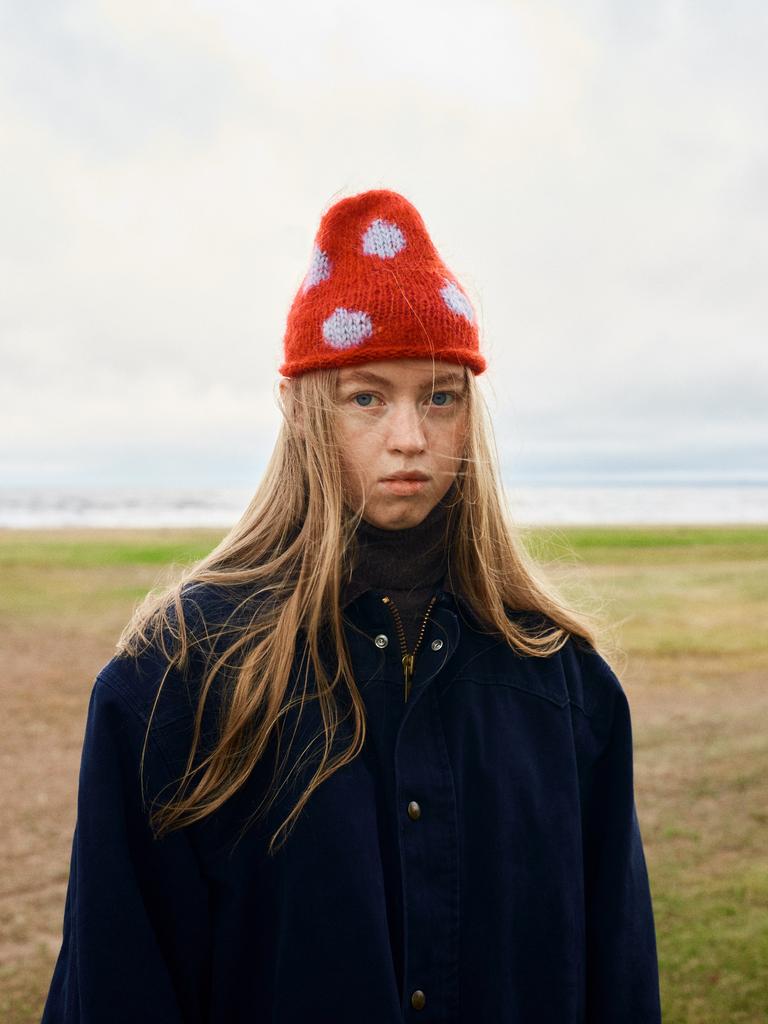Голову в тепле. 20 модных шапок и головных уборов на зиму (фото 2)