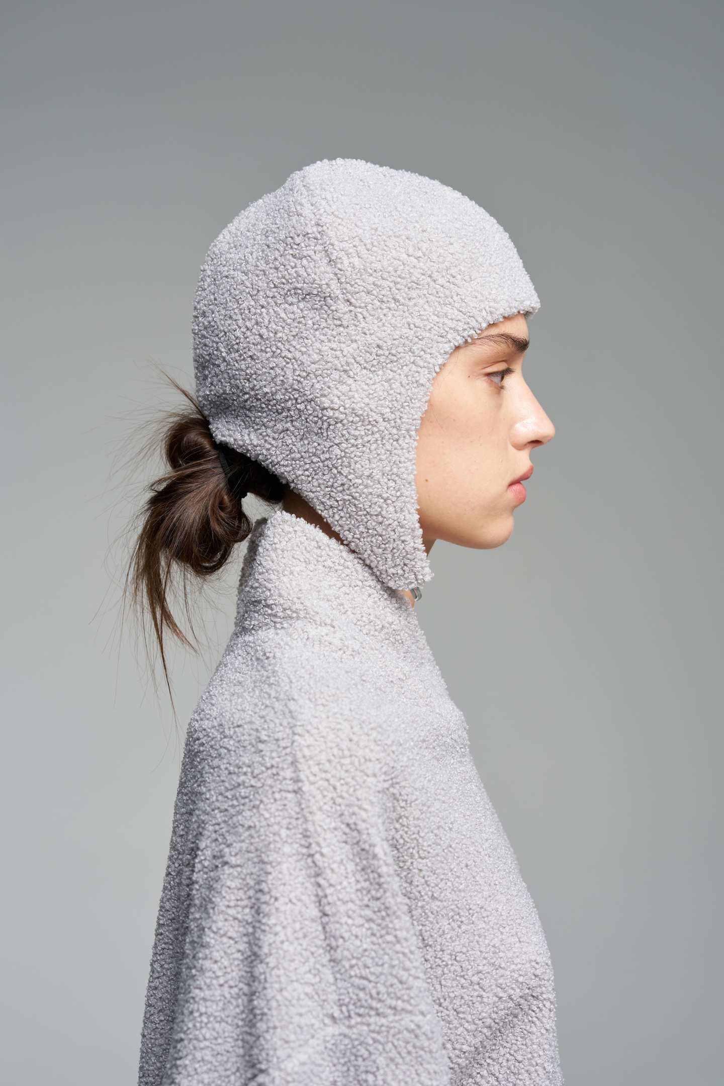 Голову в тепле. 20 модных шапок и головных уборов на зиму (фото 3)