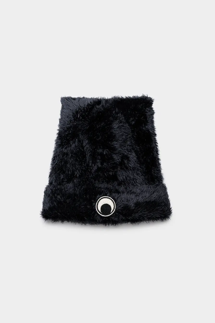 Голову в тепле. 20 модных шапок и головных уборов на зиму (фото 16)