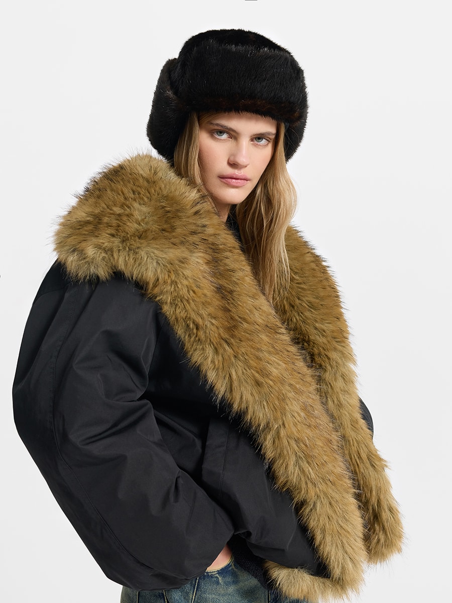 Голову в тепле. 20 модных шапок и головных уборов на зиму (фото 20)