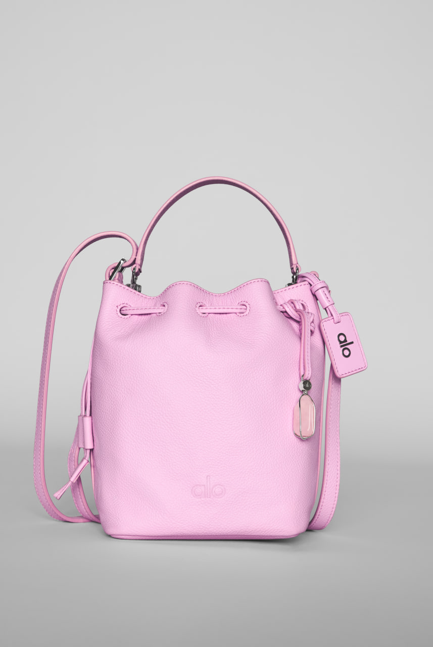 Эльза Хоск стала лицом рекламной кампании бренда Alo (фото 3)