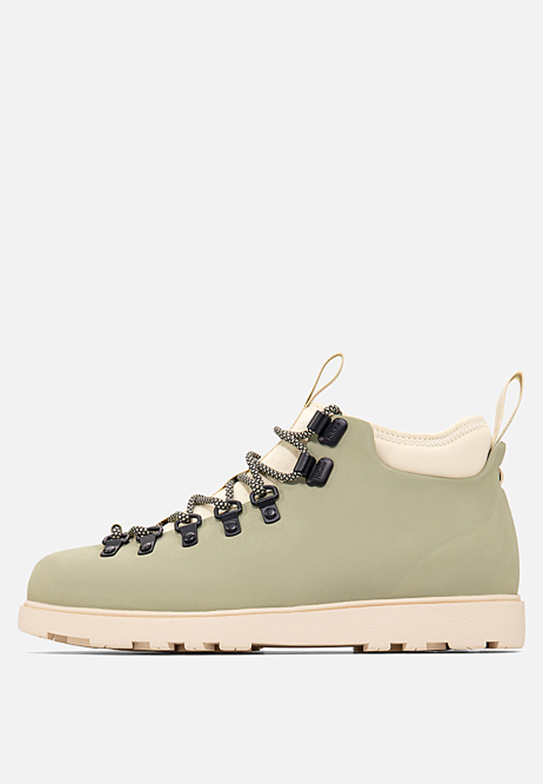 Какую одежду носить зимой? Вот пять модных идей для морозного дня (фото 14)