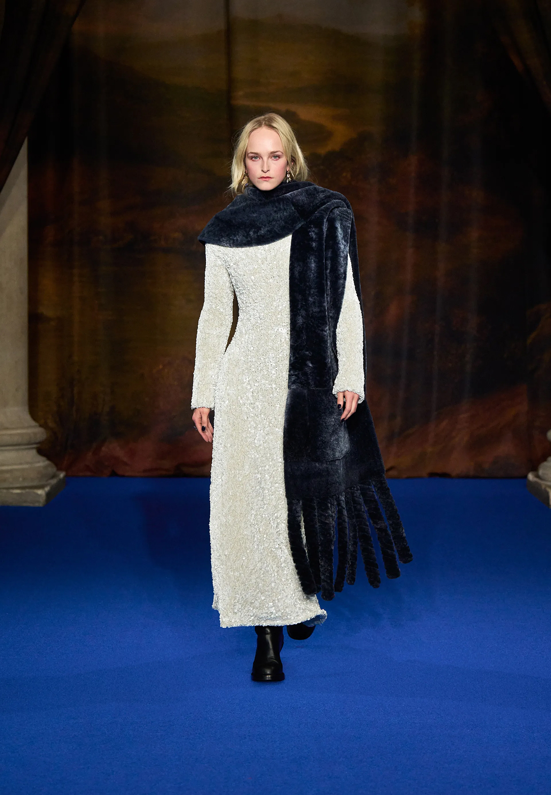 Какую одежду носить зимой? Вот пять модных идей для морозного дня (фото 17)