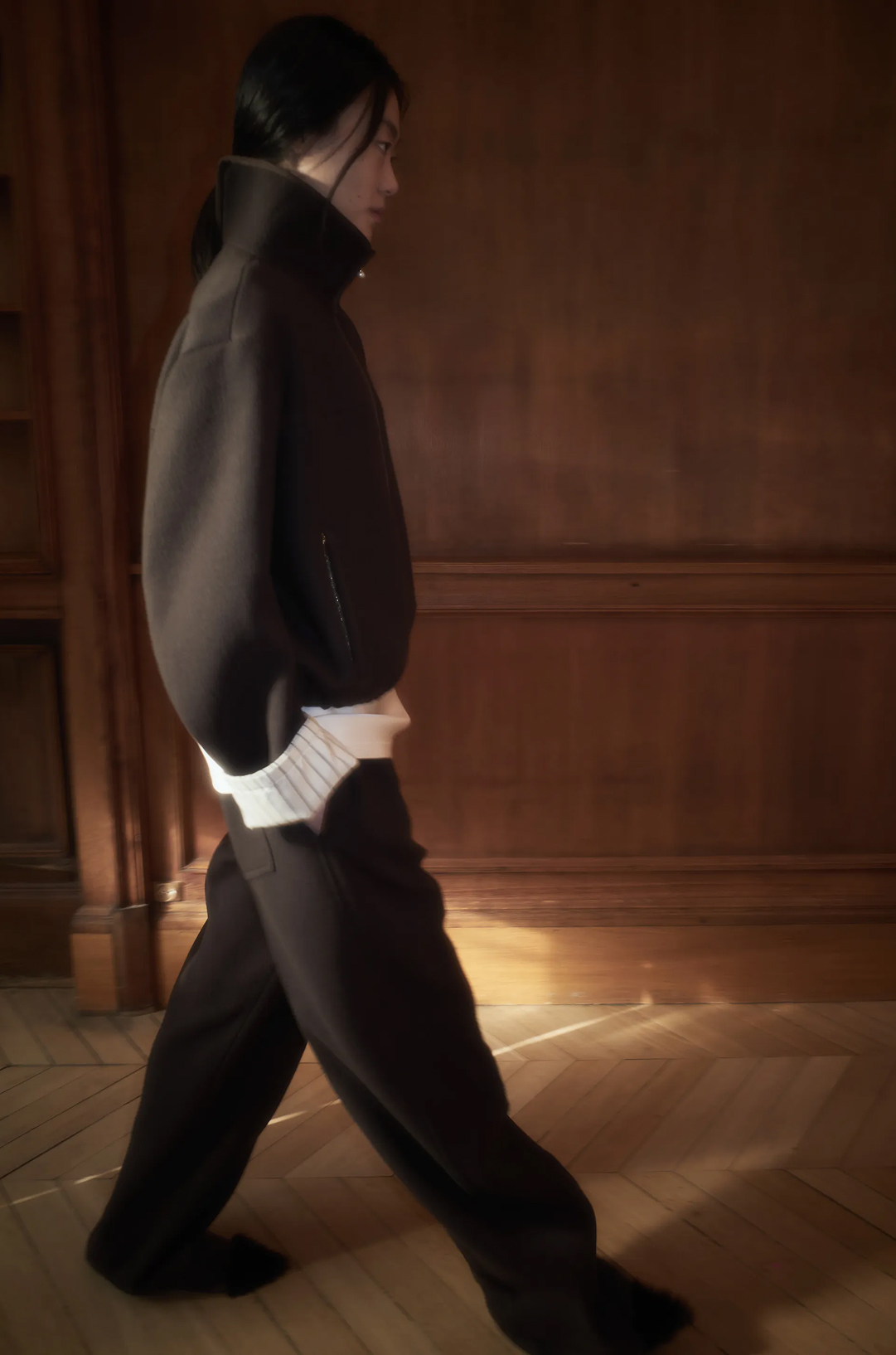 Какую одежду носить зимой? Вот пять модных идей для морозного дня (фото 28)