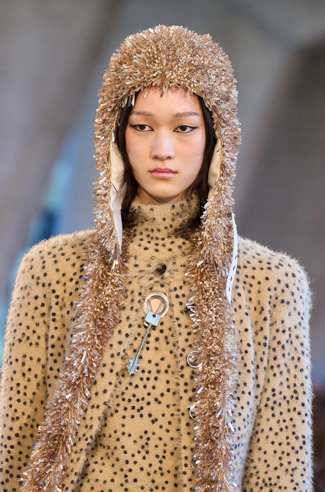 Какую одежду носить зимой? Вот пять модных идей для морозного дня (фото 41)