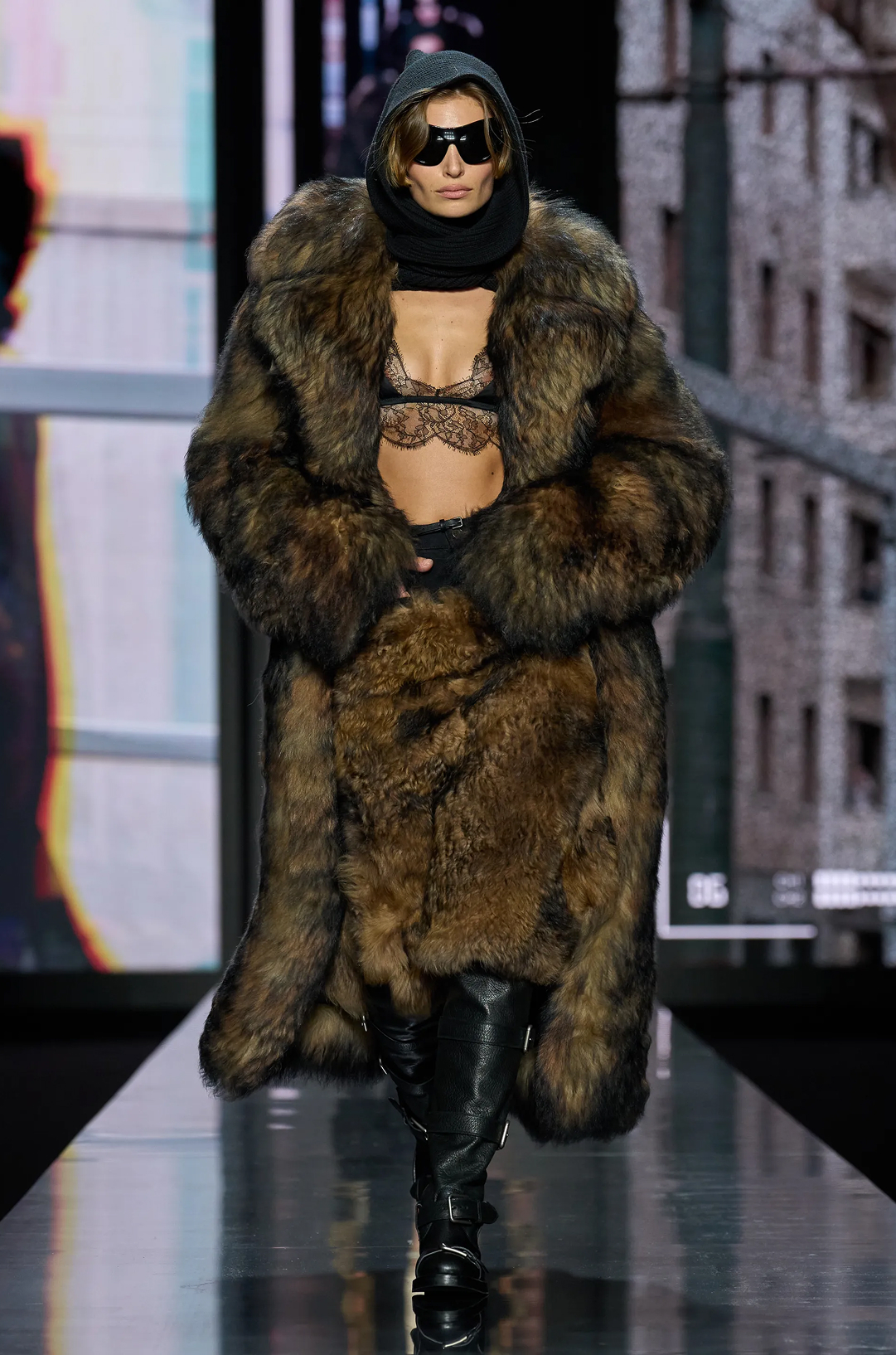 Какую одежду носить зимой? Вот пять модных идей для морозного дня (фото 38)