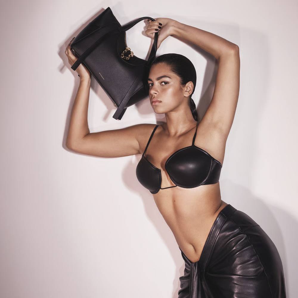 Сара Бертон показала новую сумку Givenchy The Snatch (фото 3)