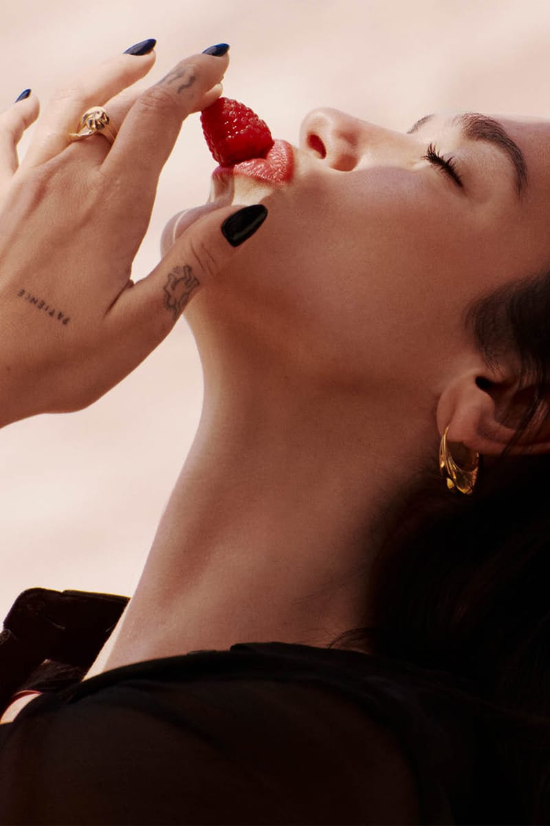 Дуа Липа стала лицом кампании нового парфюма YSL Beauty (фото 3)