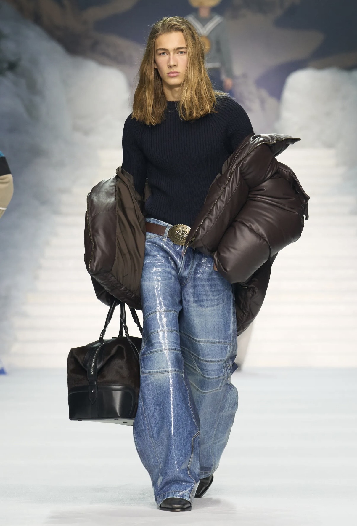 Вкрапления желтого и кокетливые завитки: бьюти-тренды мужской Недели моды осень-зима 2026 (фото 11)