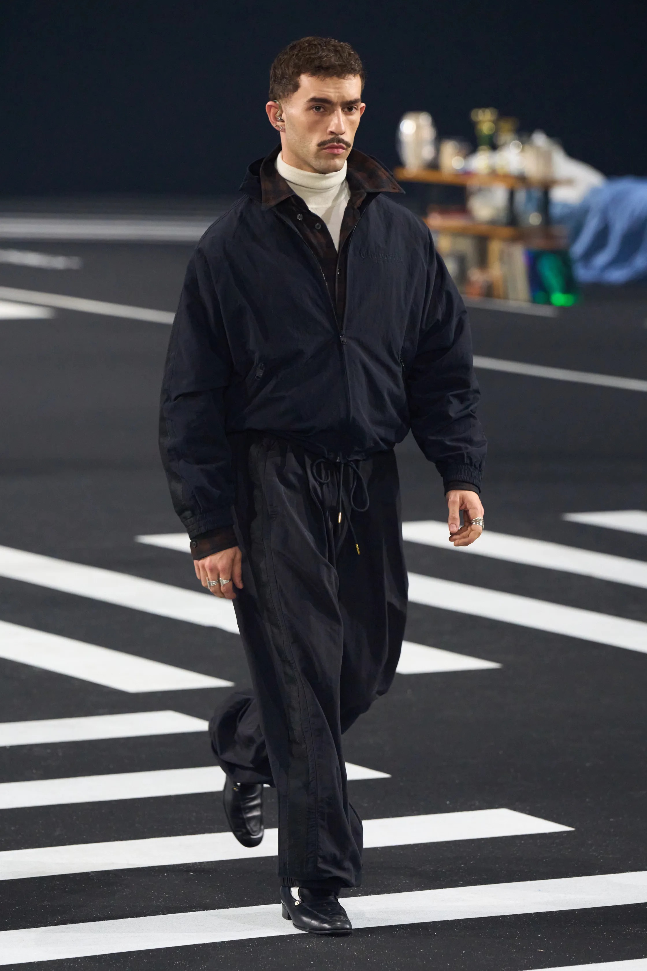 Чему нас научили мужские коллекции сезона осень-зима 2026? Идеи для повседневного гардероба (фото 43)