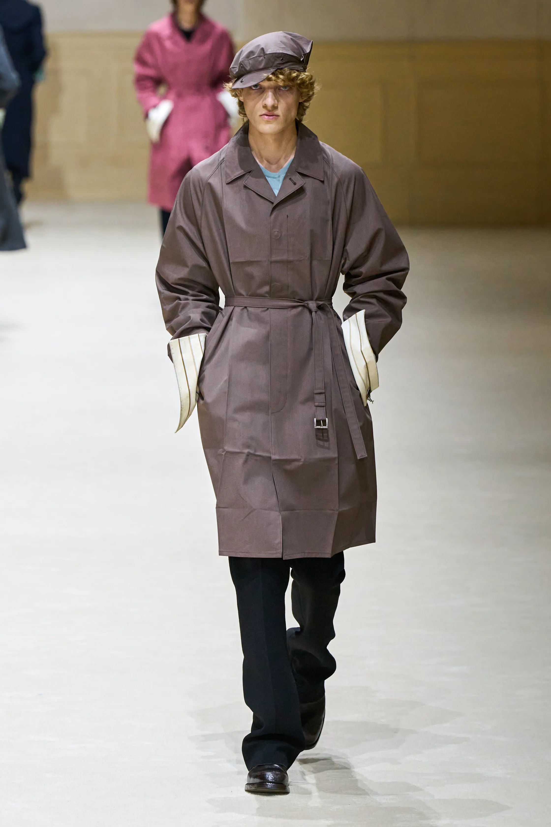 Чему нас научили мужские коллекции сезона осень-зима 2026? Идеи для повседневного гардероба (фото 49)