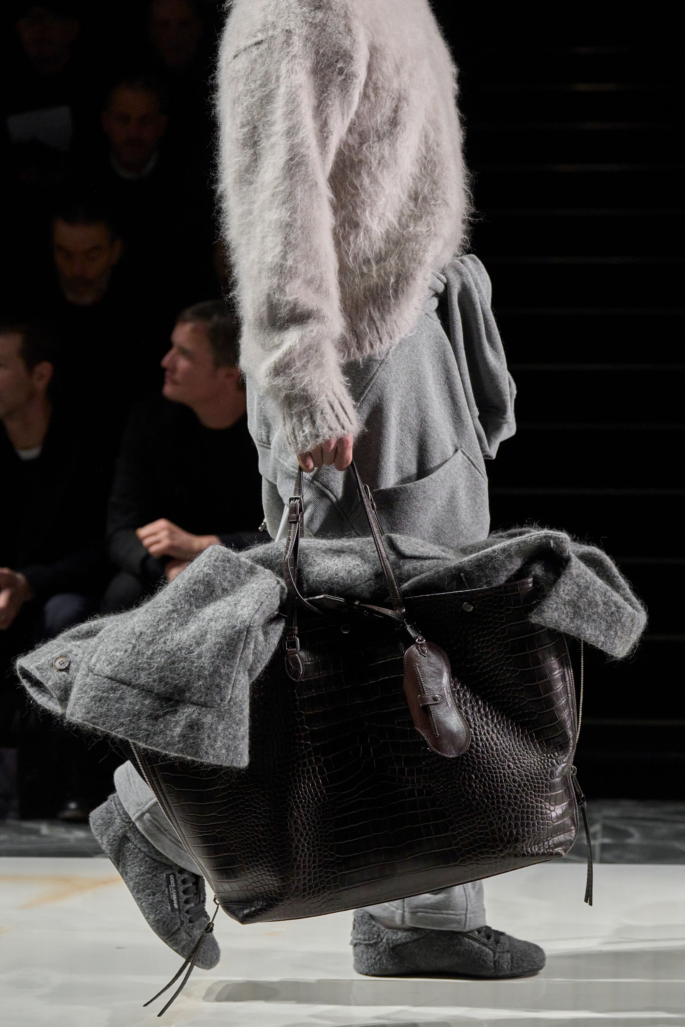 Чему нас научили мужские коллекции сезона осень-зима 2026? Идеи для повседневного гардероба (фото 54)