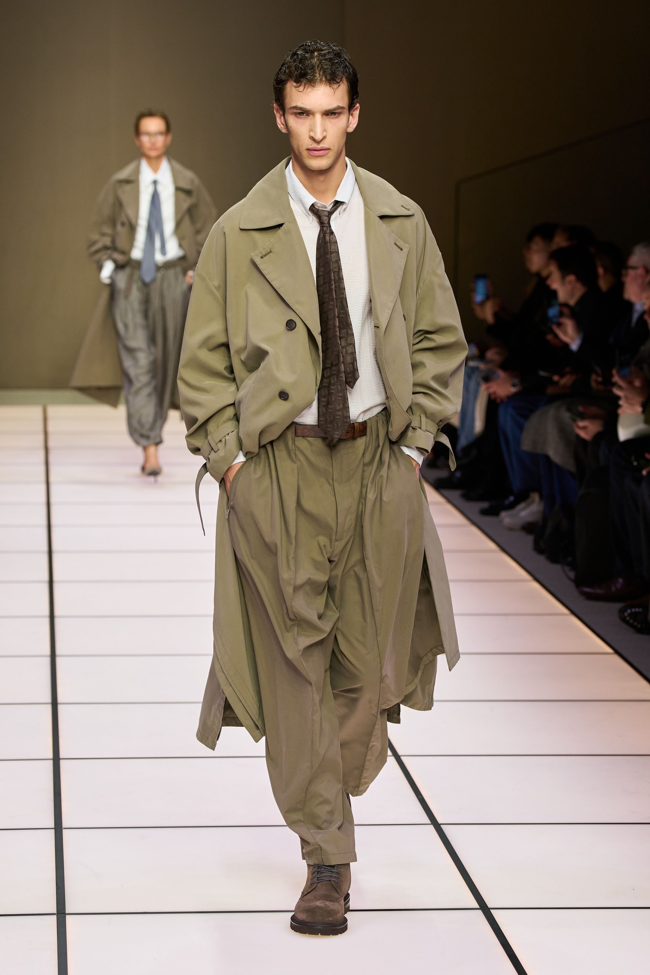 Чему нас научили мужские коллекции сезона осень-зима 2026? Идеи для повседневного гардероба (фото 68)