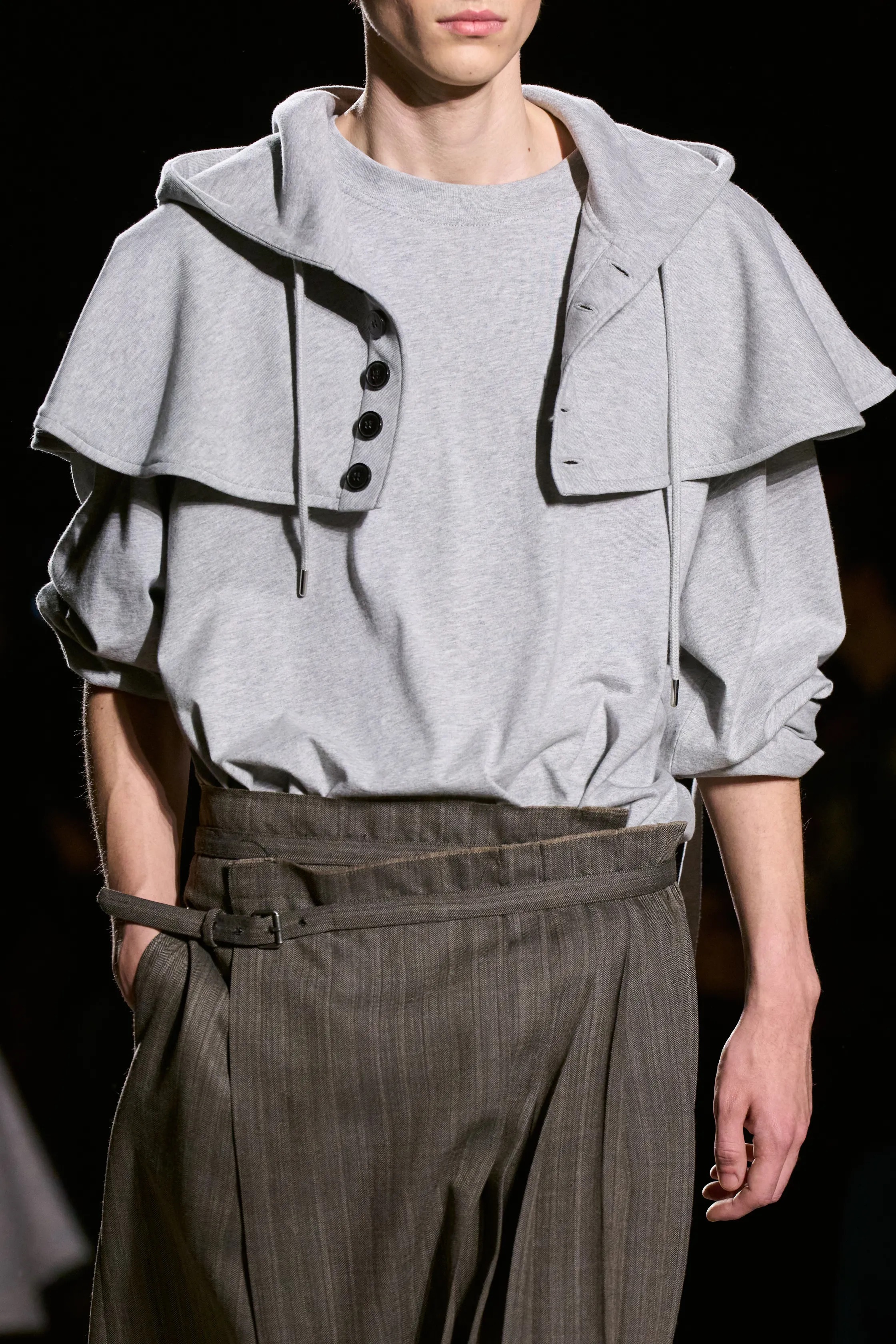 Чему нас научили мужские коллекции сезона осень-зима 2026? Идеи для повседневного гардероба (фото 80)