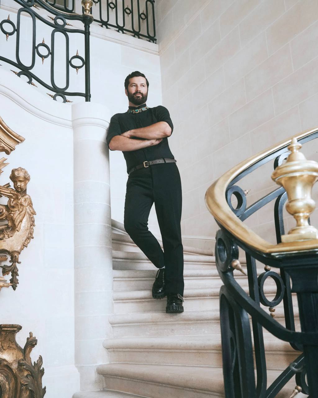 Roger Vivier и издательство Rizzoli выпустили книгу об истории обувной марки (фото 1)