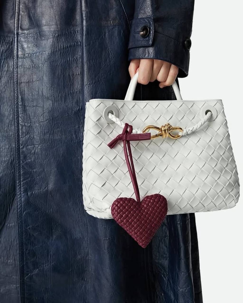 Bottega Veneta выпустил коллекцию ко Дню святого Валентина (фото 3)