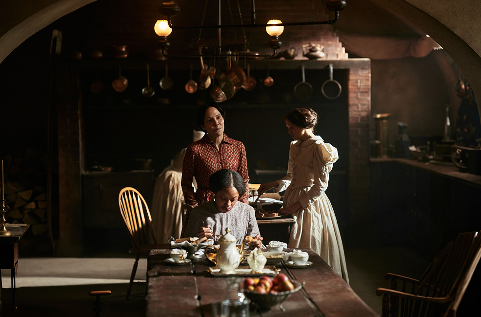 «Американская история любви» и «Клиника»: какие сериалы смотреть в феврале (фото 16)