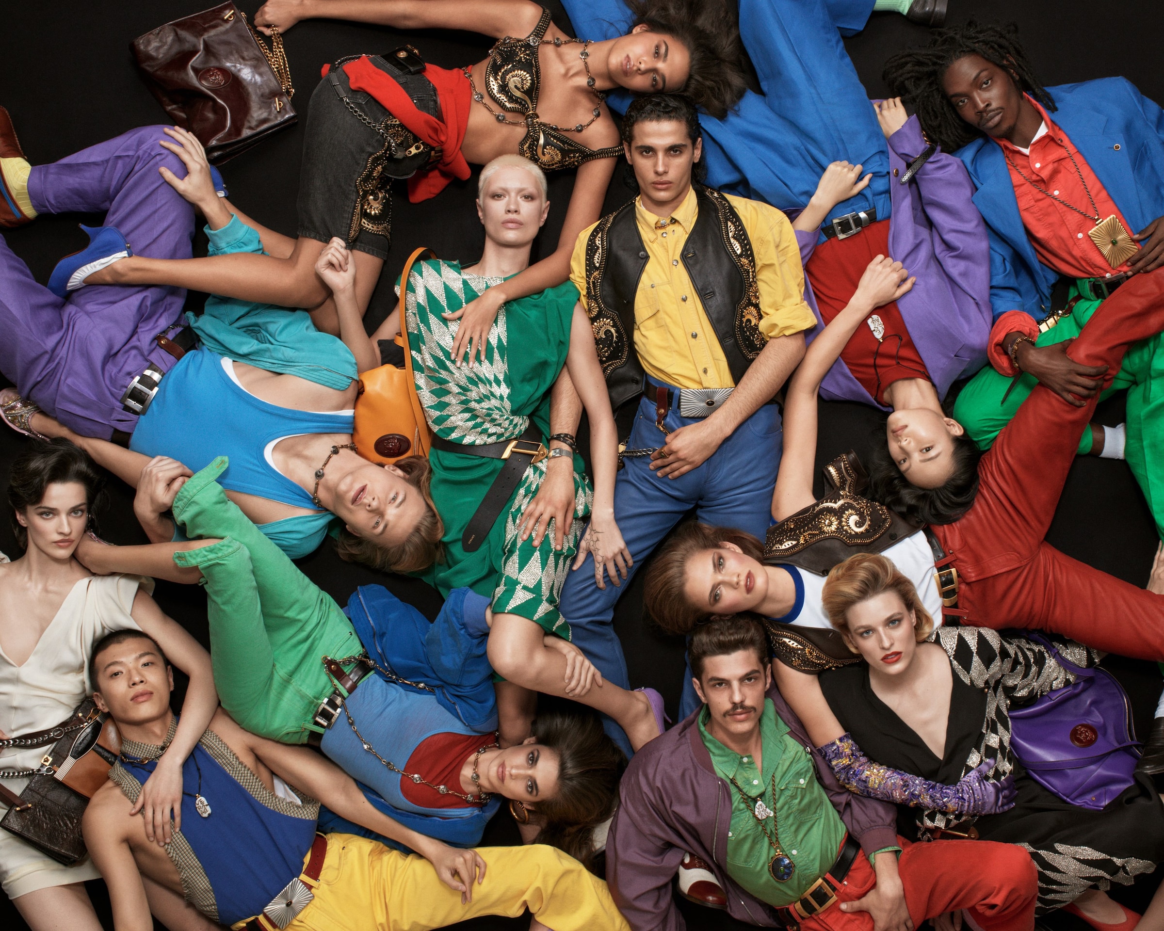 Versace выпустил кампанию первой и последней коллекции Дарио Витале (фото 4)