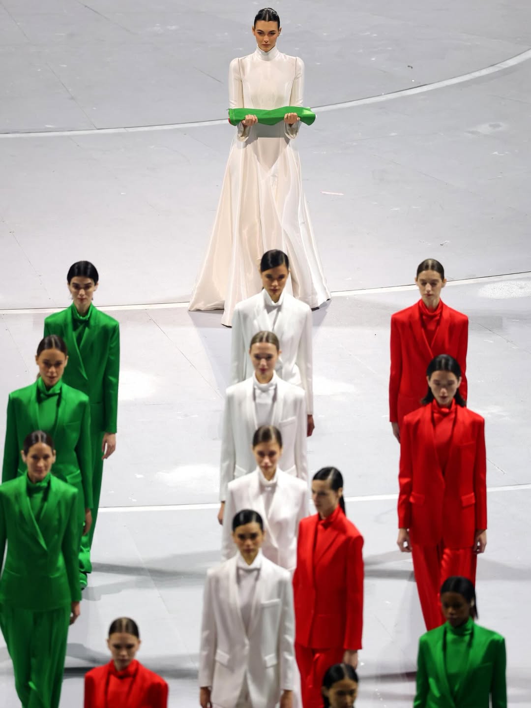 Чем запомнилось открытие зимней Олимпиады в Италии (фото 3)