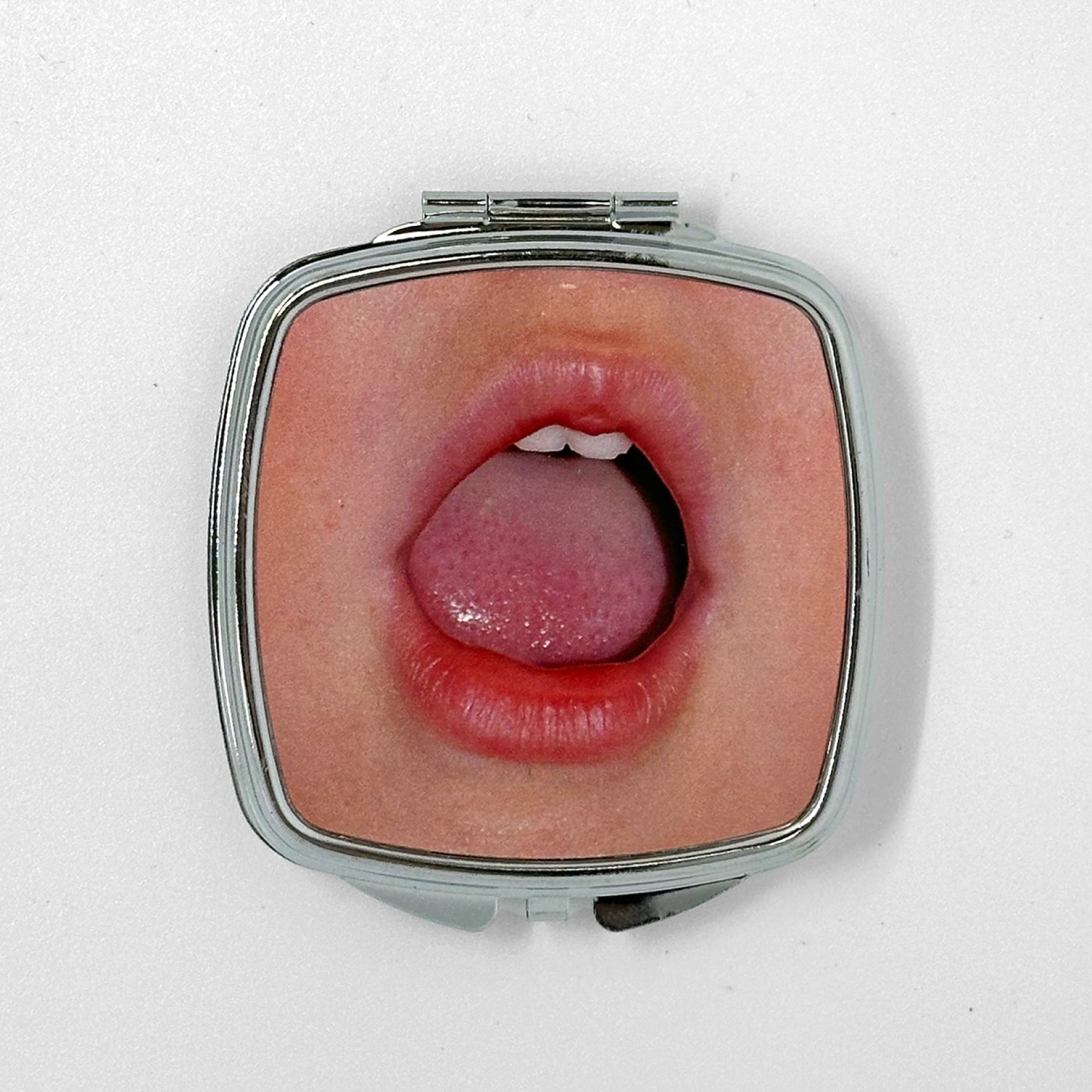 Посмотри на себя. У каких российских художников искать зеркала (фото 9)