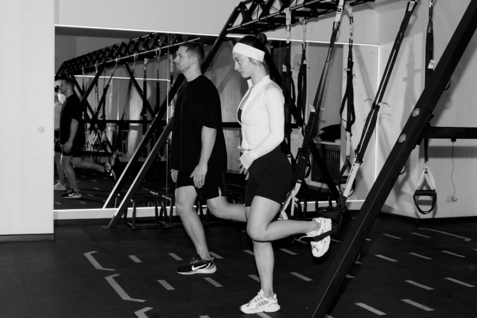 Как провести тренировку TRX дома? Показывает тренер (фото 5)