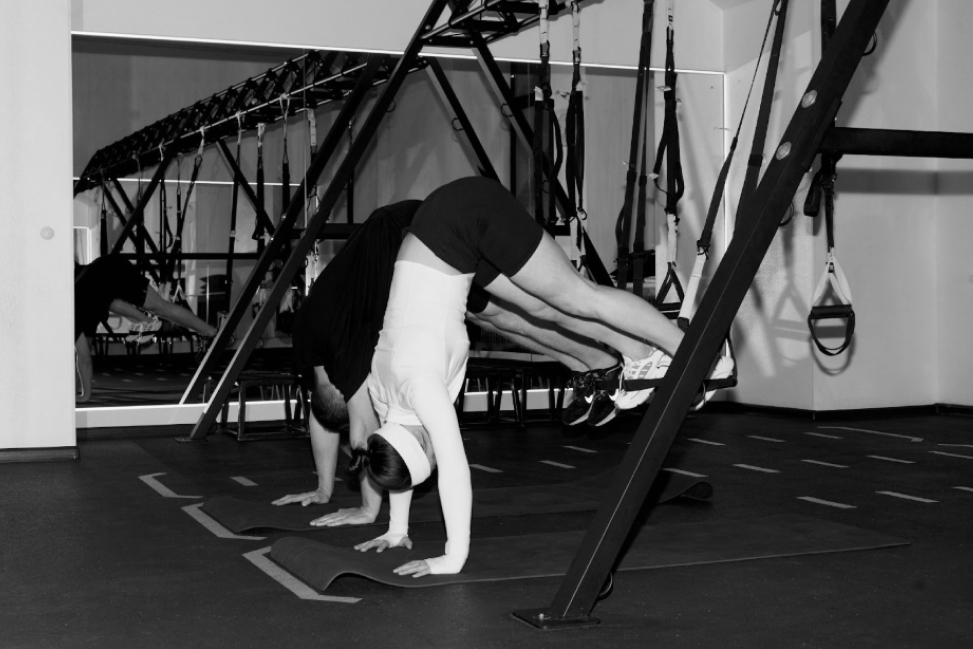 Как провести тренировку TRX дома? Показывает тренер (фото 8)