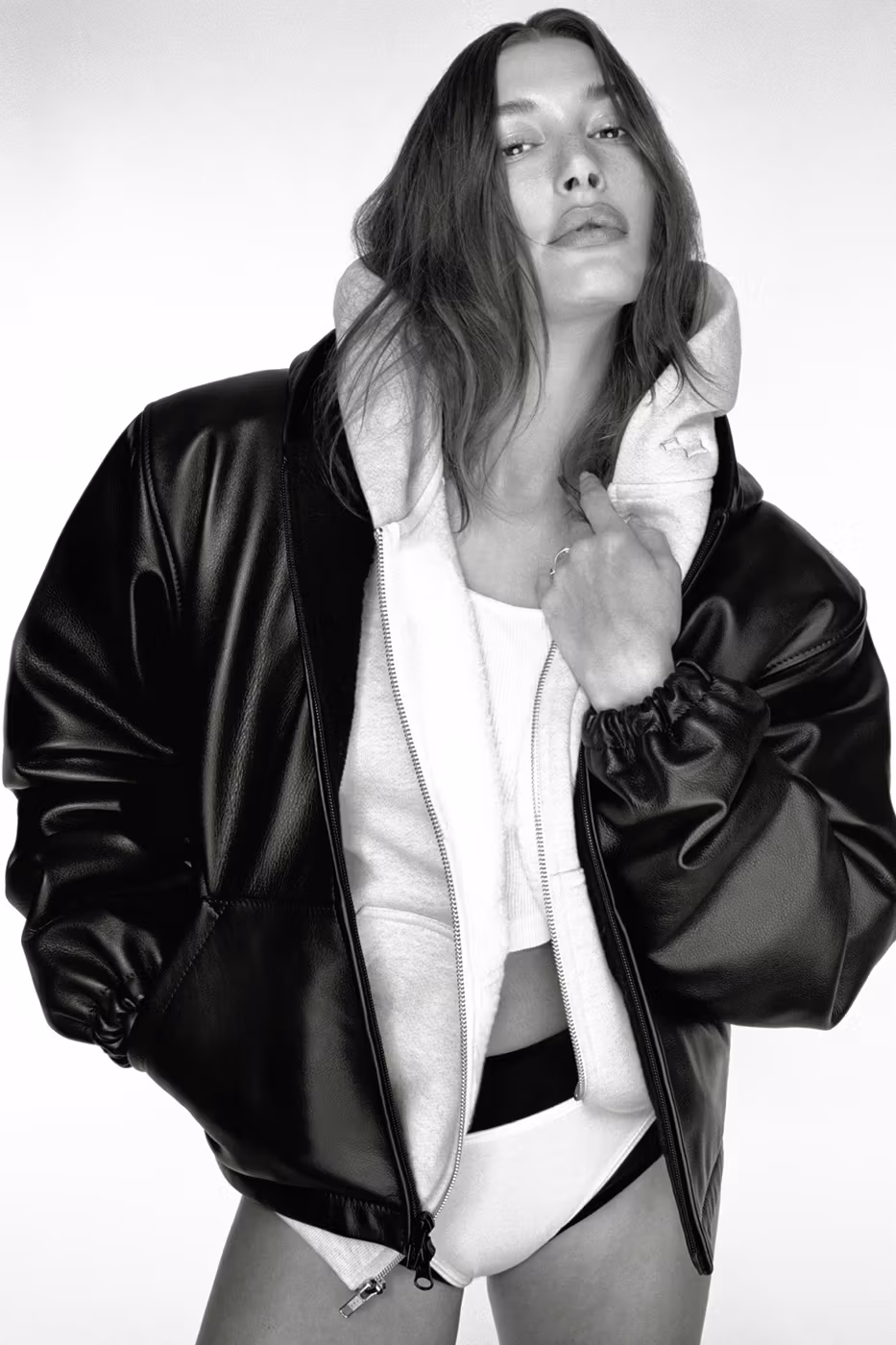 Хейли Бибер стала лицом рекламной кампании бренда Джастина (фото 1)