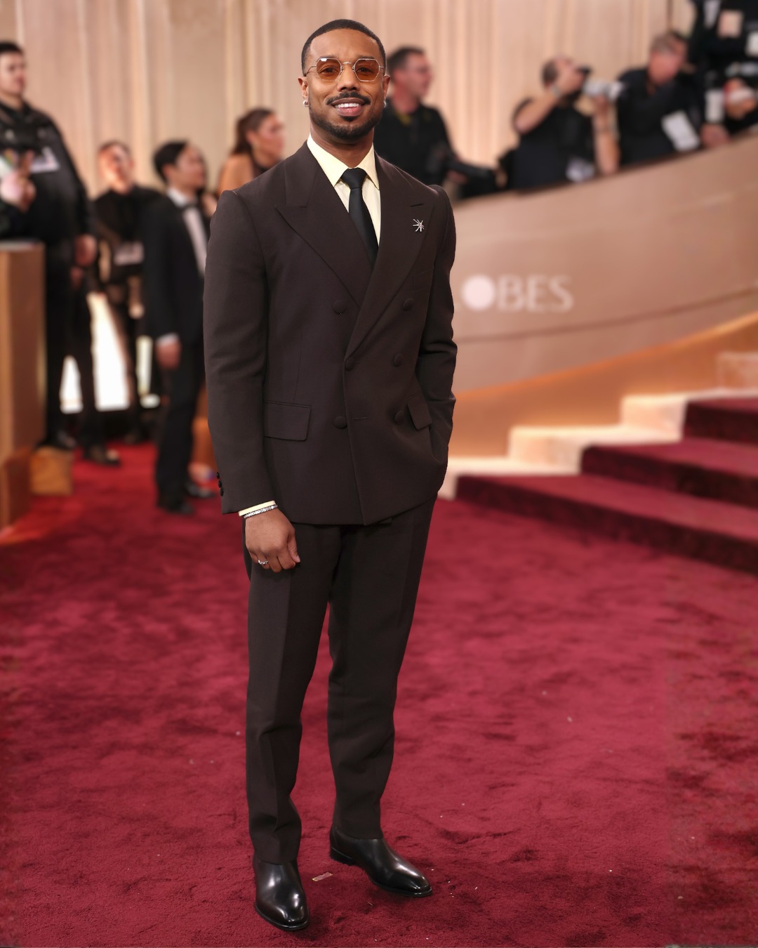 Звезды Голливуда вышли на красные дорожки в изделиях бренда Doucal’s (фото 3)