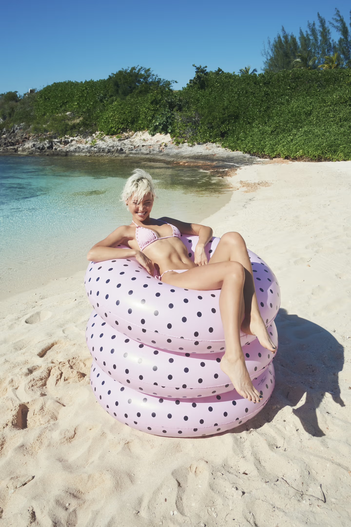 Victoria's Secret PINK и Frankies Bikinis выпустили коллаборацию (фото 3)