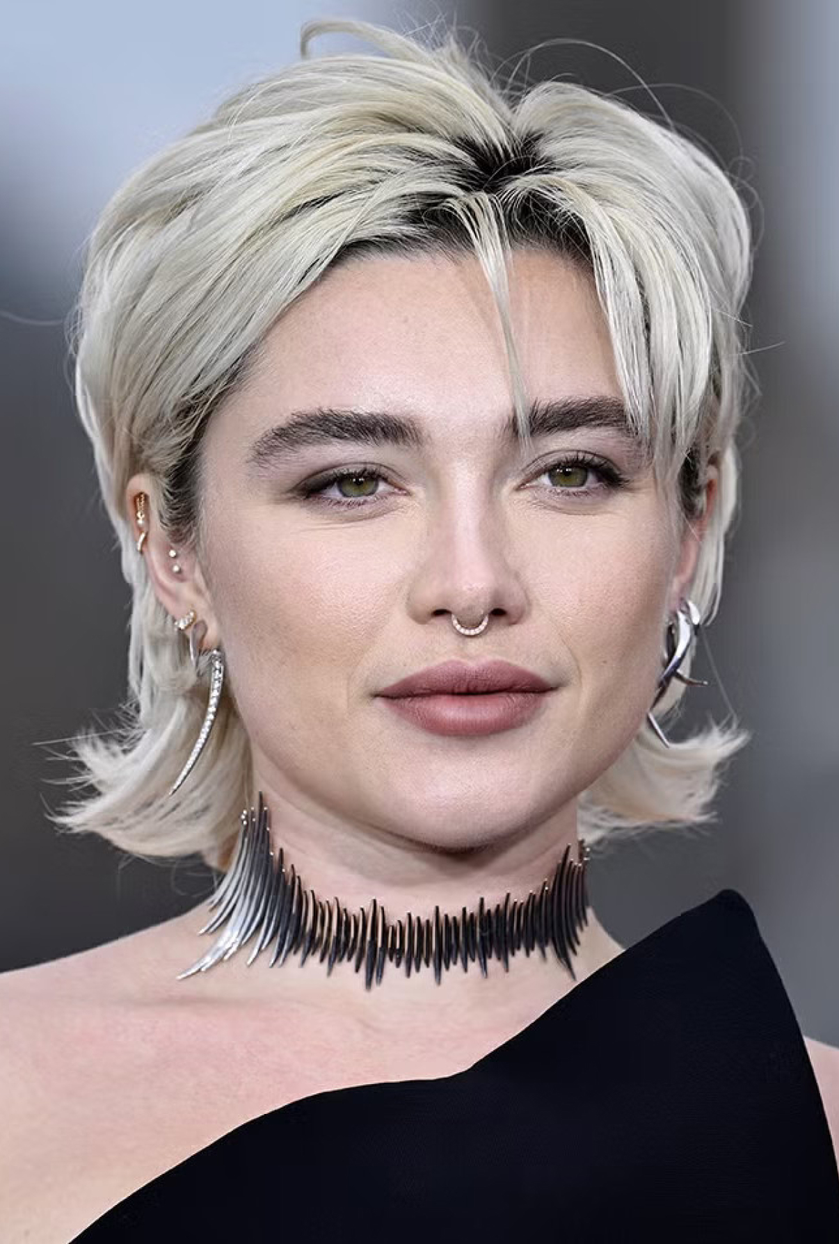 Самая модная стрижка весны? Конечно, пикси как у Грэйси Абрамс (фото 9)