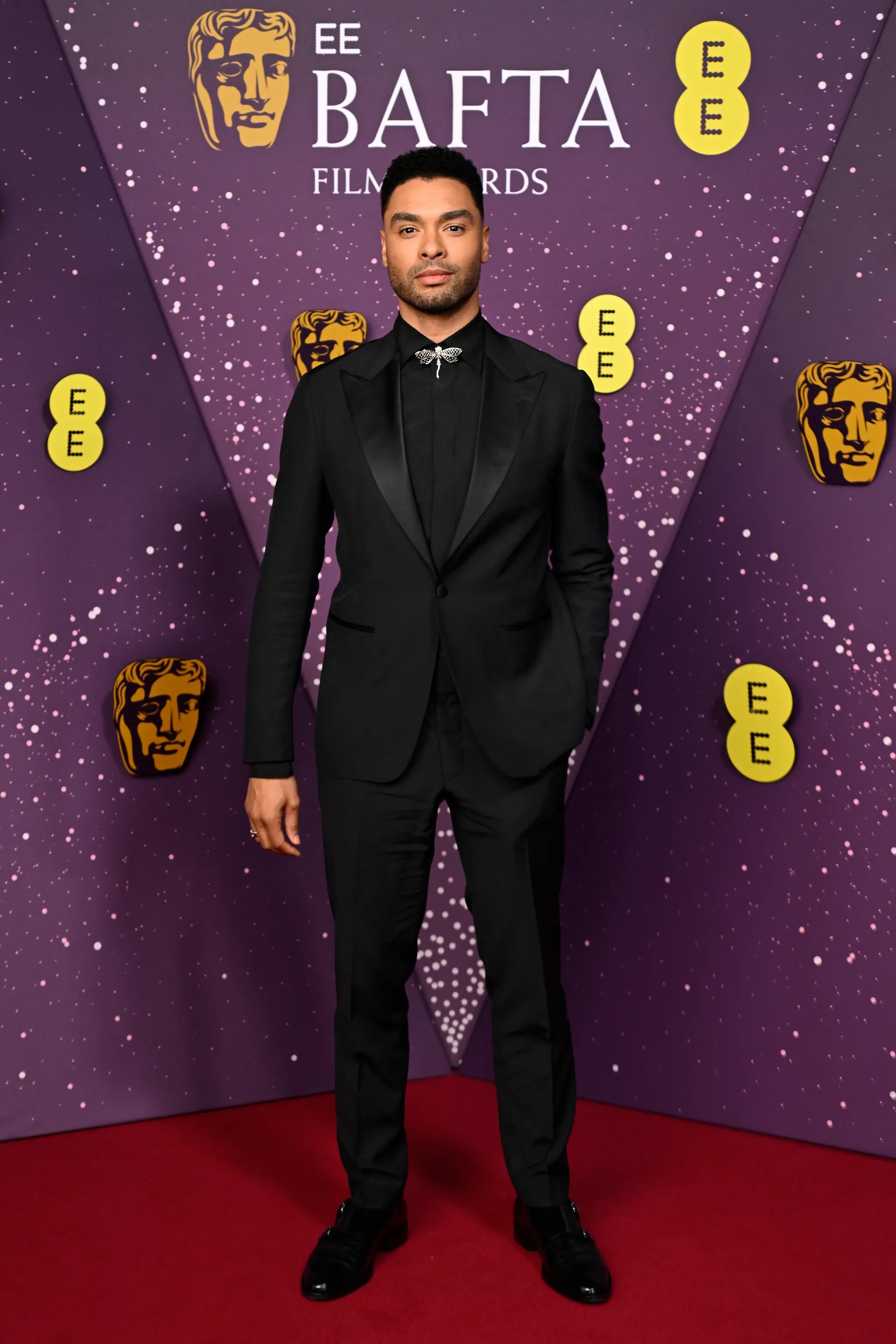 Моника Беллуччи в Saint Laurent и Тимоти Шаламе в Givenchy: красная дорожка BAFTA-2026 (фото 19)