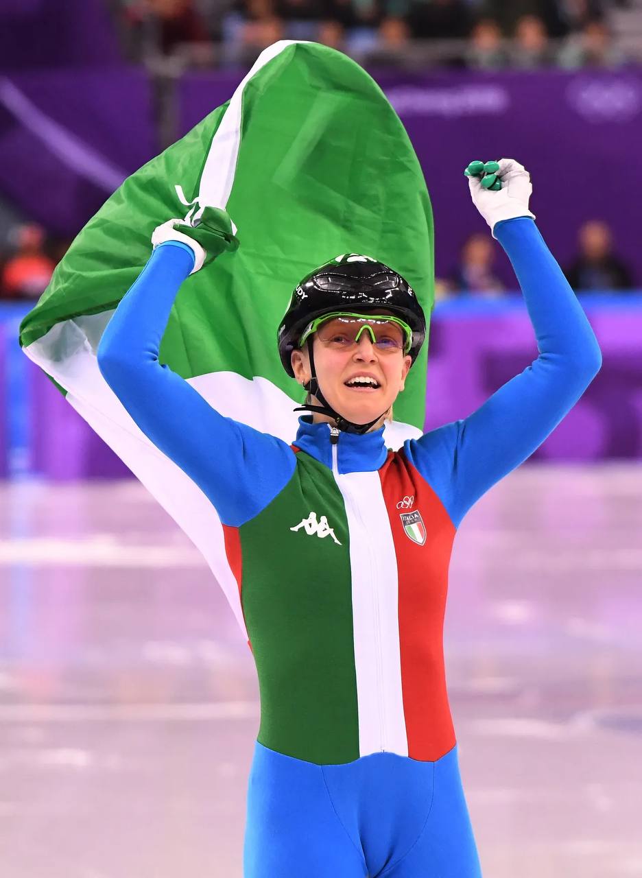 Vogue Italia выпустил цифровую обложку с конькобежкой Арианной Фонтаной (фото 2)