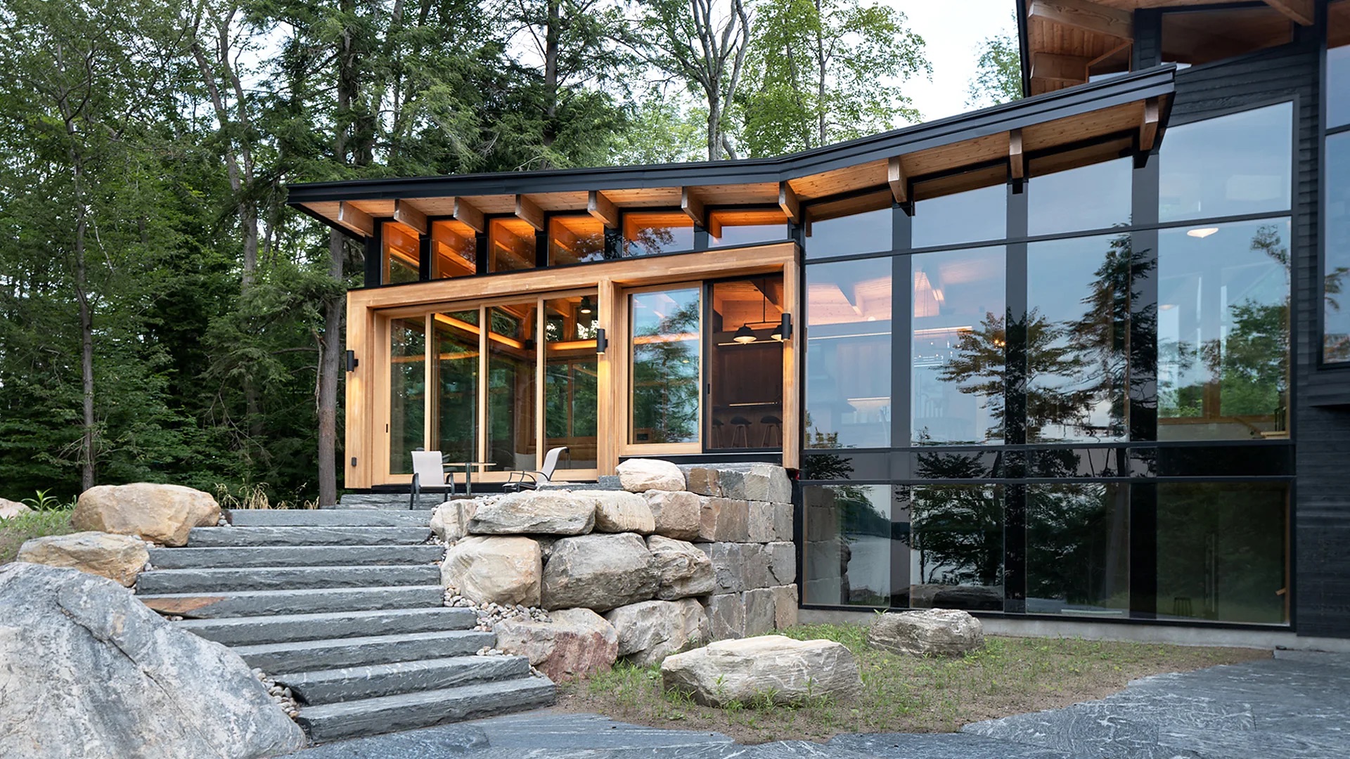 Количество бронирований канадских коттеджей выросло на 110% из-за «Жаркого соперничества» (фото 2)