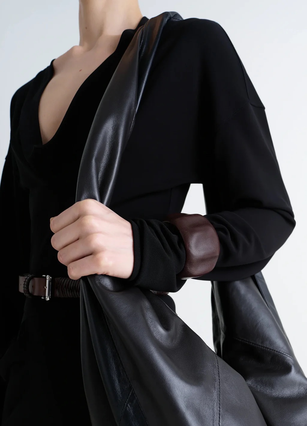 Королевская роскошь, минимальный минимализм и другие бижу-тренды весна-лето 2026 (фото 25)