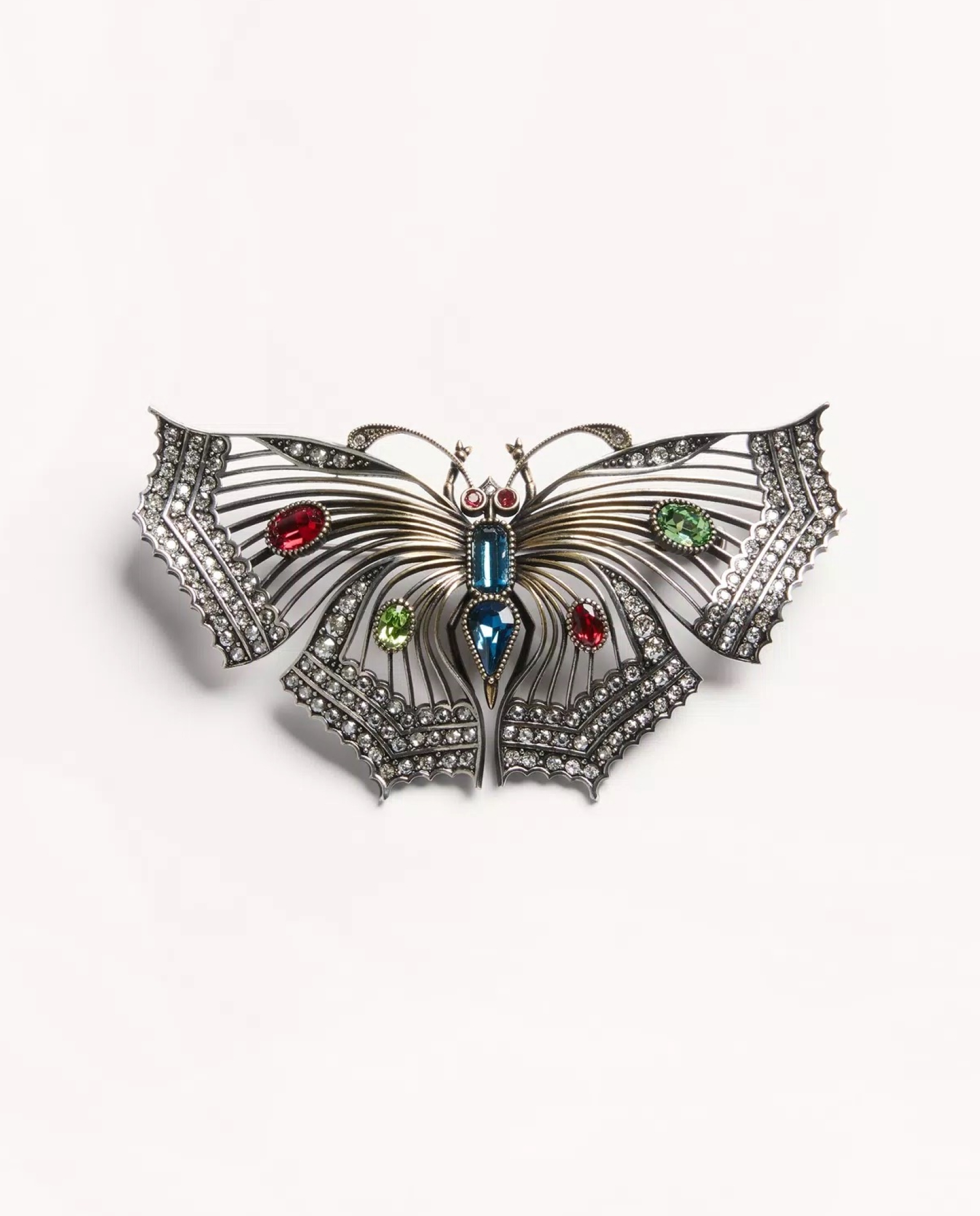 Королевская роскошь, минимальный минимализм и другие бижу-тренды весна-лето 2026 (фото 32)