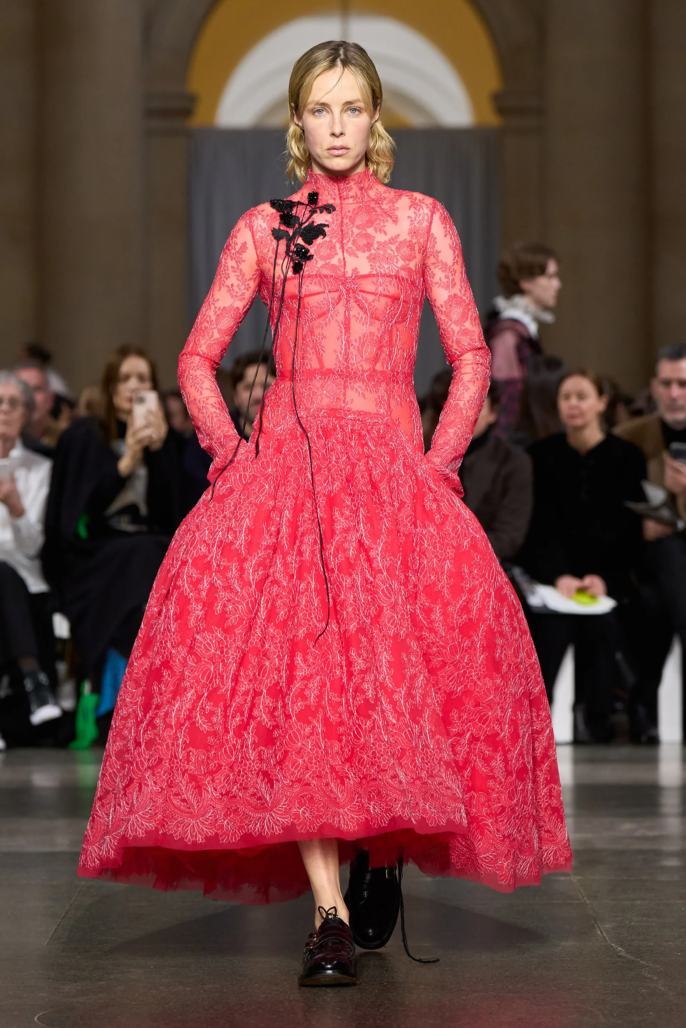 Чем запомнились Недели моды в Нью-Йорке и Лондоне сезона осень-зима 2026 (фото 10)